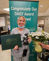 Danielle receiving her DAISY Award