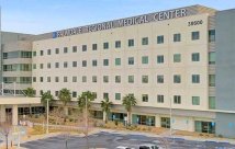 Vista exterior del Centro Médico Regional Palmdale